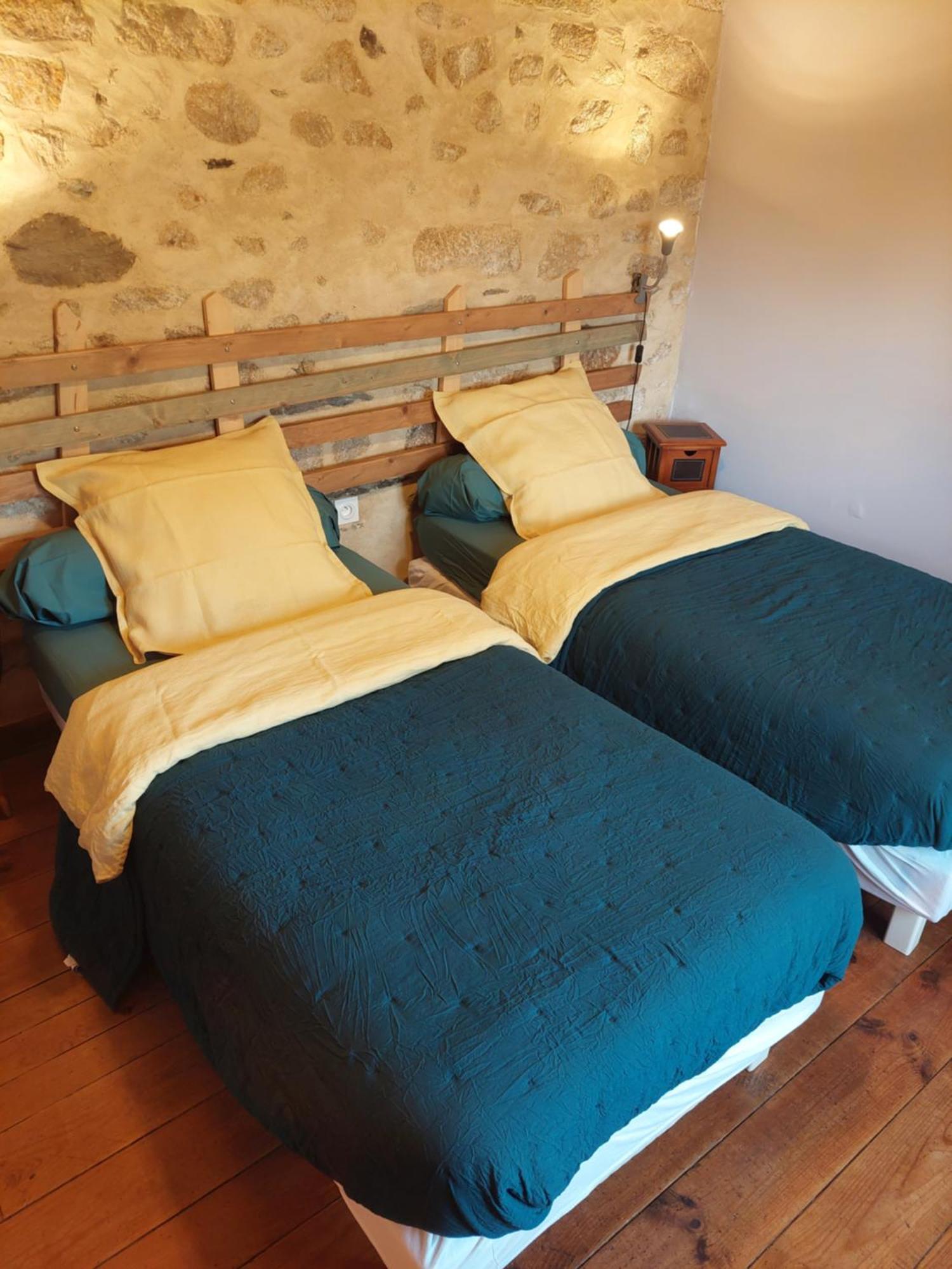 Chambres D'Hotes Kerioret Izella Kerlaz Exterior foto